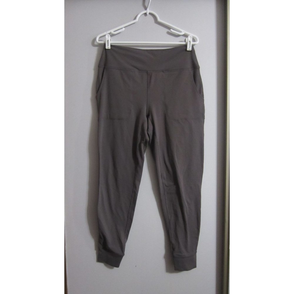 Betsy Johnson Performance Medium Grey Casual Athl… - image 1